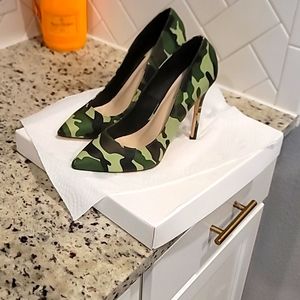 CAMO Heels